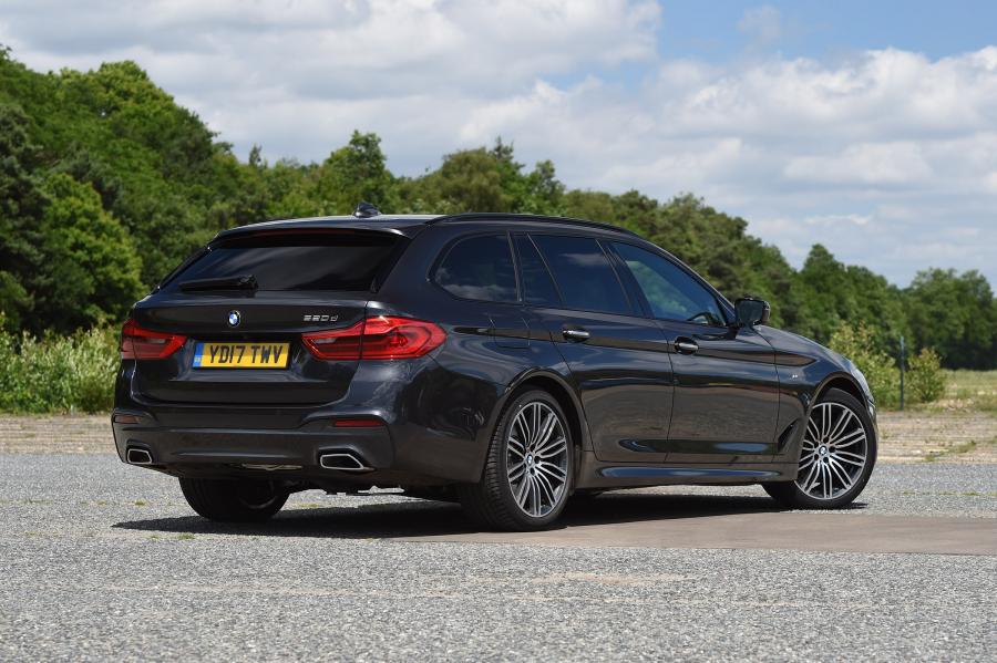  BMW 520d Touring M Sport 2017 года  (UK) (фото 27 из 32)